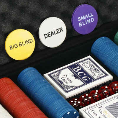 Poker set v alu kufříku 300 žetonů SPRINGOS KG0022